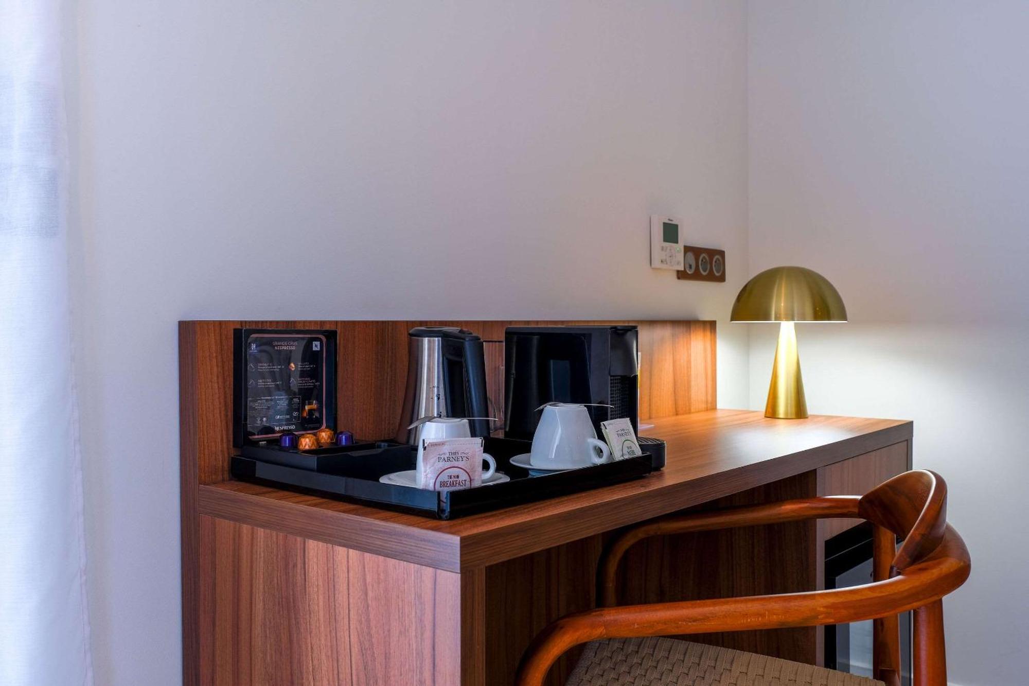 Zenitude Hotel La Valadiere, Ascend Hotel Collection Juvignac Exterior foto